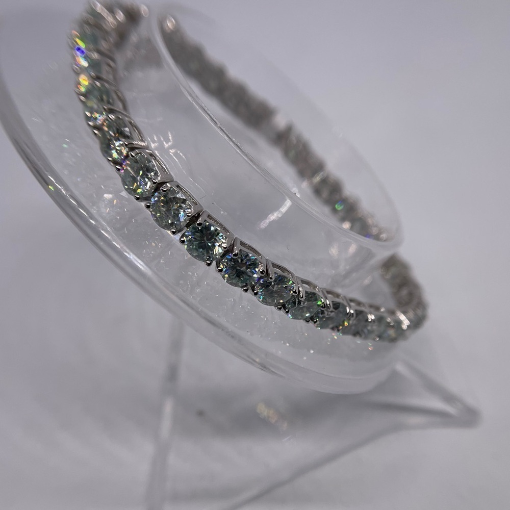 28 Carat Moissanite Diamond Tennis Bracelet 18K 925 Brilliant Round Cut 6.5mm - Picture 5 of 9